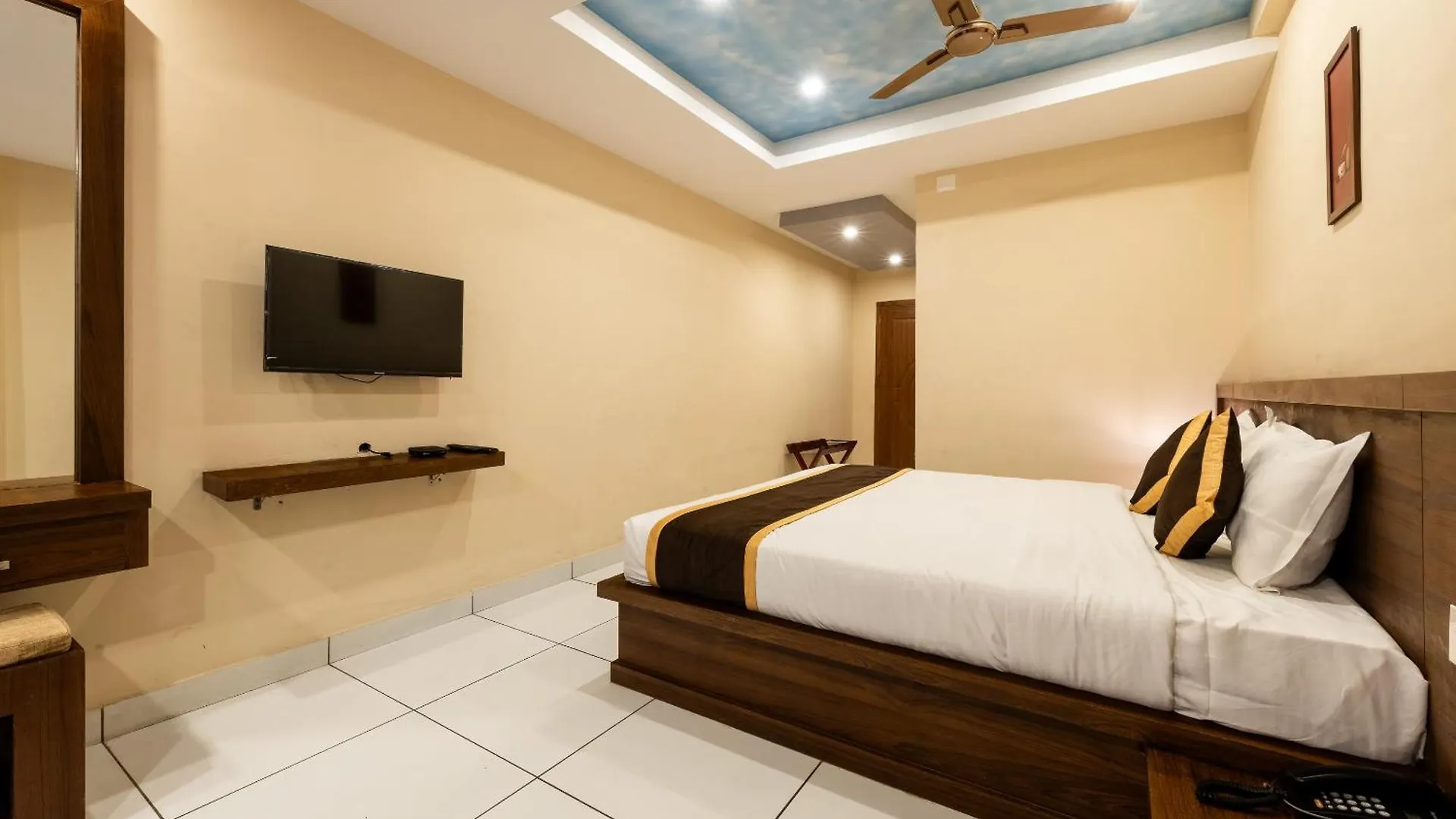Marza Inn Kalpetta Hotel